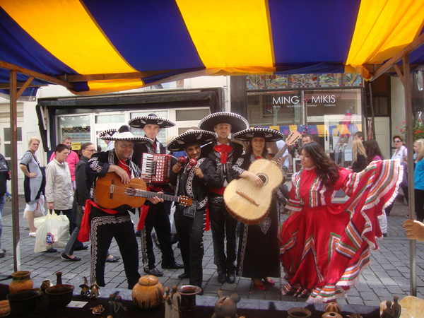 Muziek avond eten mexicaans